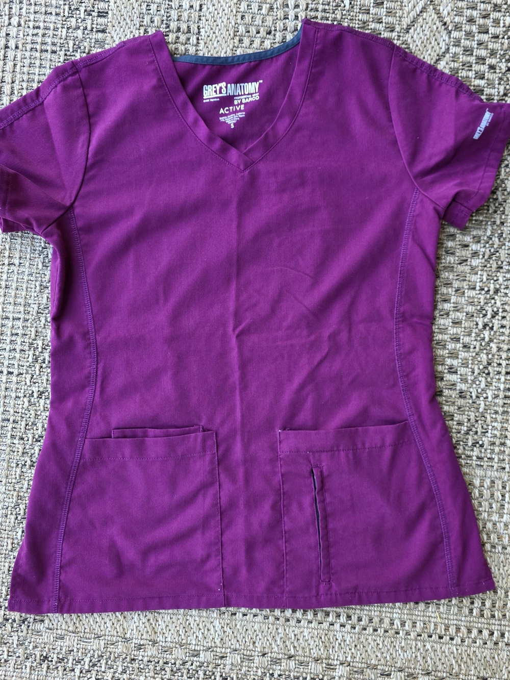 Grey's Anatomy by Barco Active Purple Scrub Top Size Small